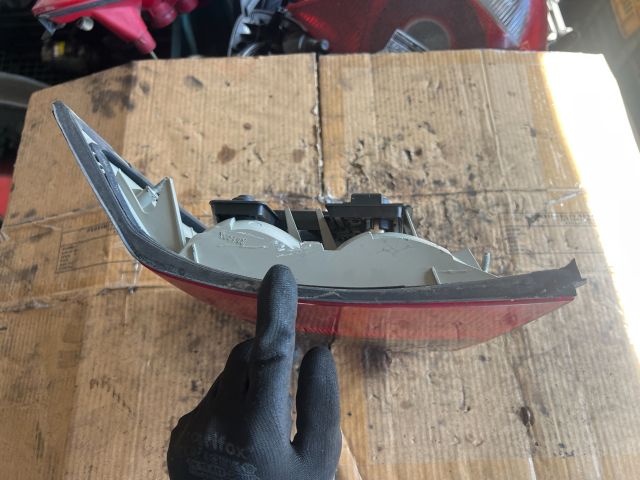 bontott OPEL VECTRA B Jobb Hátsó Lámpa