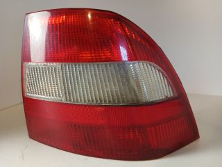 bontott OPEL VECTRA B Jobb Hátsó Lámpa