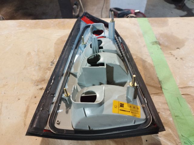 bontott OPEL VECTRA B Jobb Hátsó Lámpa