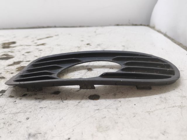 bontott OPEL VECTRA B Jobb Ködfényszóró Lámpakeret