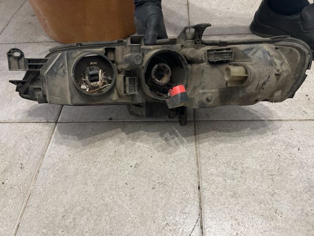 bontott OPEL VECTRA B Jobb Xenon Fényszóró