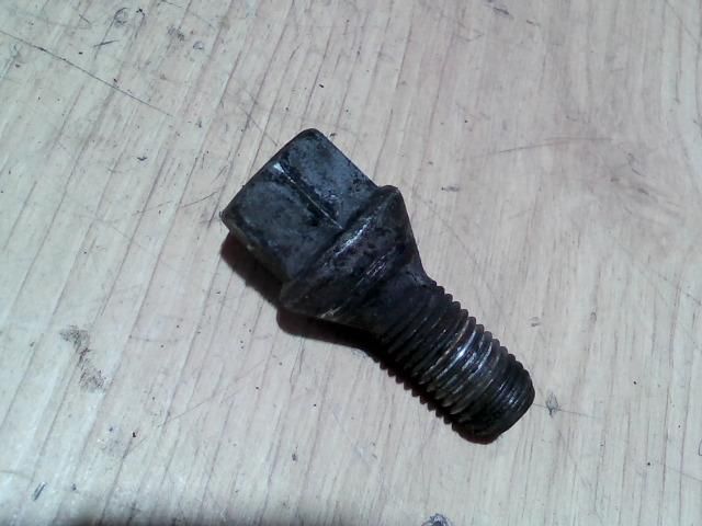 bontott OPEL VECTRA B Kerék Csavar Szett