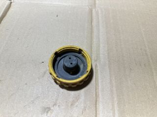 bontott OPEL VECTRA B Kiegyenlítőtartály Sapka