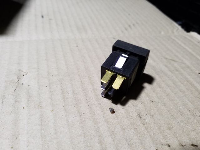 bontott OPEL VECTRA B Klíma Kapcsoló