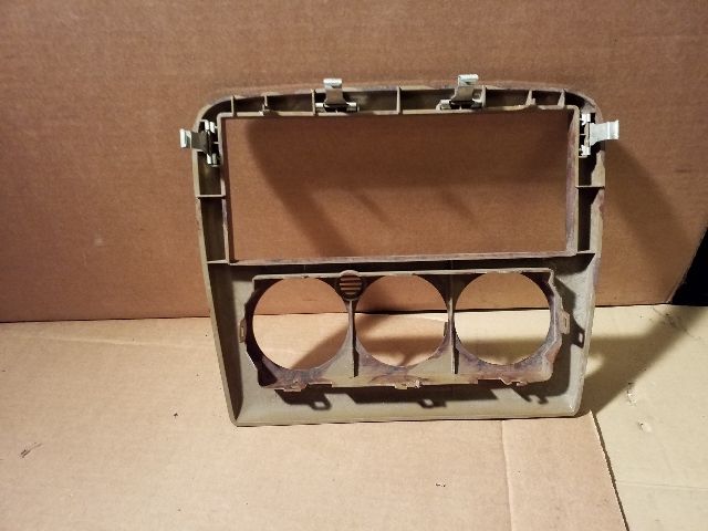 bontott OPEL VECTRA B Középkonzol Keret