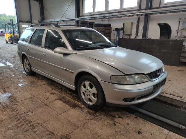 bontott OPEL VECTRA B Levélrács