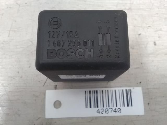 bontott OPEL VECTRA B Relé Csatlakozó