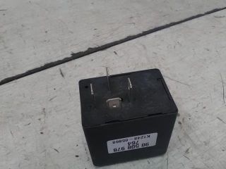 bontott OPEL VECTRA B Relé Csatlakozó