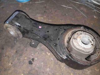 bontott OPEL VECTRA B Váltó Tartó Bak (Pozíciófüggetlen)