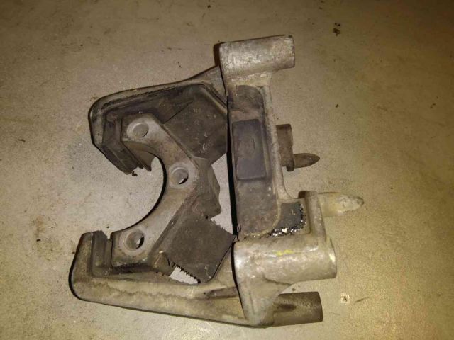 bontott OPEL VECTRA B Váltó Tartó Bak (Pozíciófüggetlen)