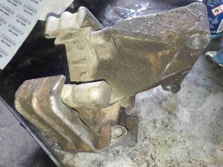 bontott OPEL VECTRA B Váltó Tartó Bak (Pozíciófüggetlen)