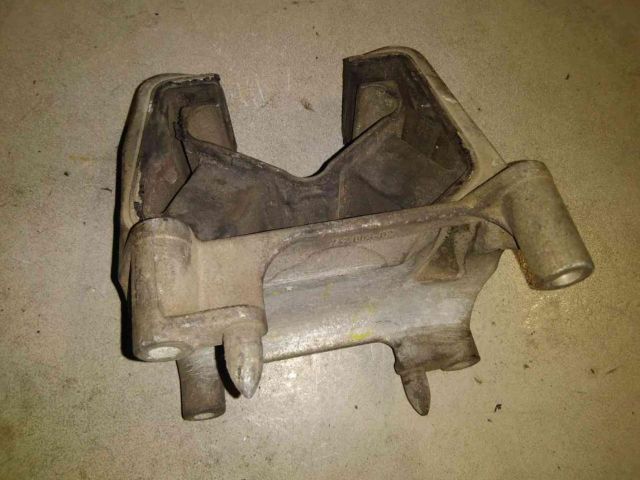 bontott OPEL VECTRA B Váltó Tartó Bak (Pozíciófüggetlen)