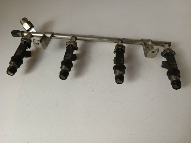 bontott OPEL VECTRA C Porlasztó Sor / Híd