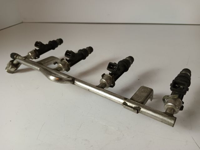 bontott OPEL VECTRA C Porlasztó Sor / Híd