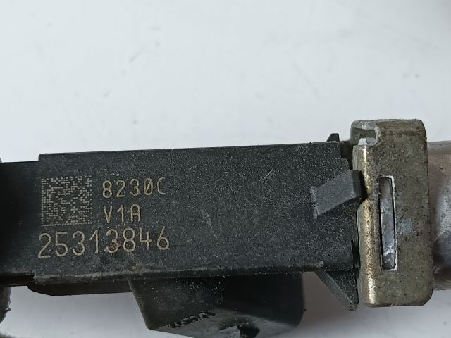 bontott OPEL VECTRA C Porlasztó Sor / Híd