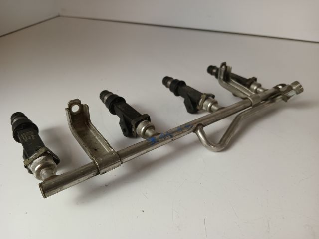 bontott OPEL VECTRA C Porlasztó Sor / Híd