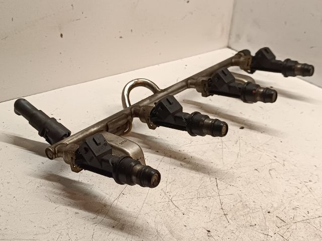 bontott OPEL VECTRA C Porlasztó Sor / Híd