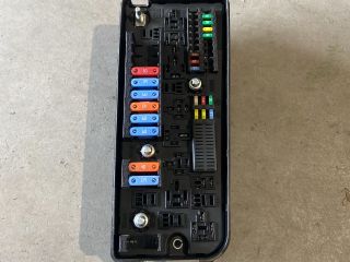 bontott OPEL VECTRA C Biztosítéktábla Motortér