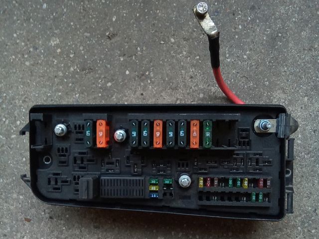 bontott OPEL VECTRA C Biztosítéktábla Motortér