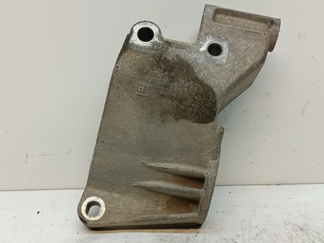 bontott OPEL VECTRA C Generátor Tartó Bak