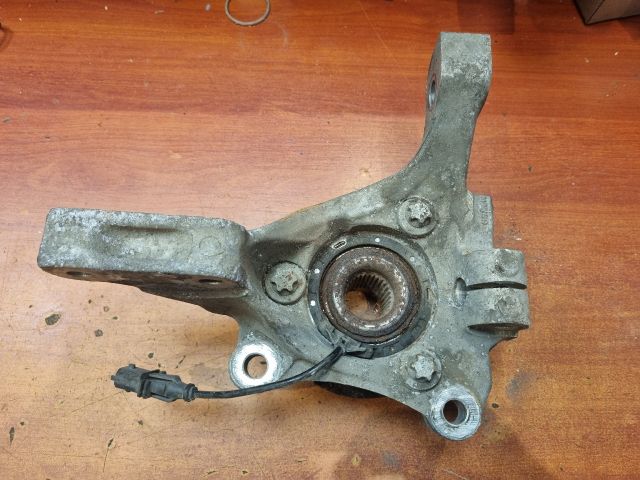 bontott OPEL VECTRA C Jobb első Csonkállvány Kerékaggyal