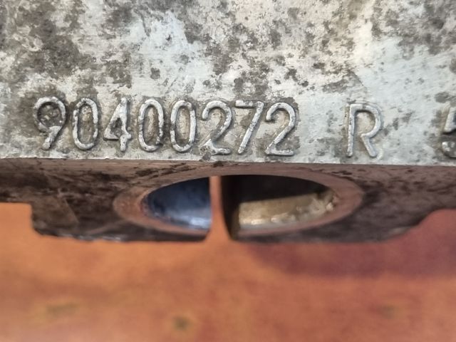 bontott OPEL VECTRA C Jobb első Csonkállvány