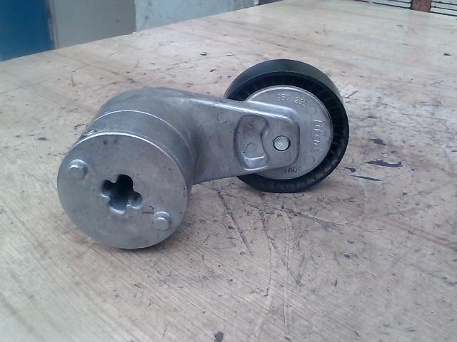 bontott OPEL VECTRA C Szíjfeszítő Görgő