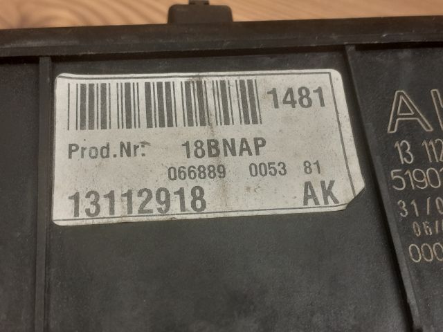 bontott OPEL VECTRA C Biztosítéktábla Motortér