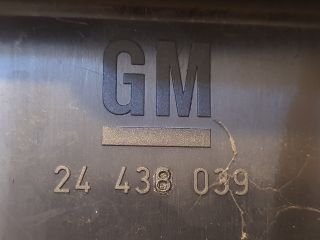 bontott OPEL VECTRA C Biztosítéktábla Motortér