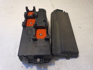 bontott OPEL VECTRA C Biztosítéktábla Motortér