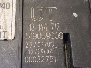 bontott OPEL VECTRA C Biztosítéktábla Motortér