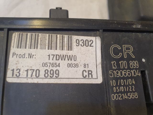 bontott OPEL VECTRA C Biztosítéktábla Motortér