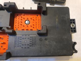 bontott OPEL VECTRA C Biztosítéktábla Motortér