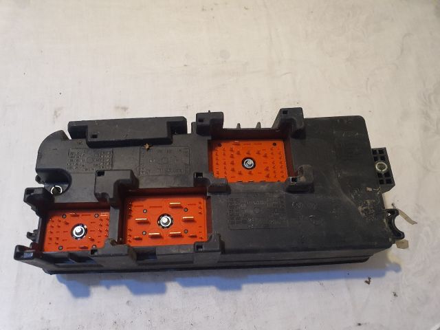 bontott OPEL VECTRA C Biztosítéktábla Motortér