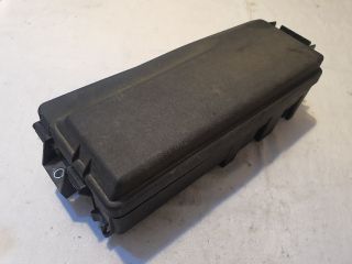 bontott OPEL VECTRA C Biztosítéktábla Motortér