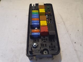 bontott OPEL VECTRA C Biztosítéktábla Motortér