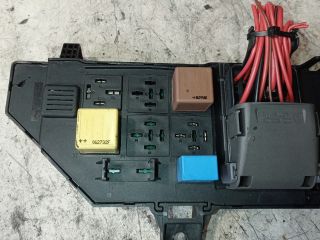 bontott OPEL VECTRA C Biztosítéktábla Motortér