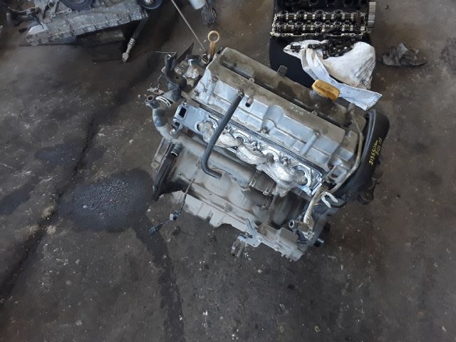 bontott OPEL VECTRA C Motor (Fűzött blokk hengerfejjel)