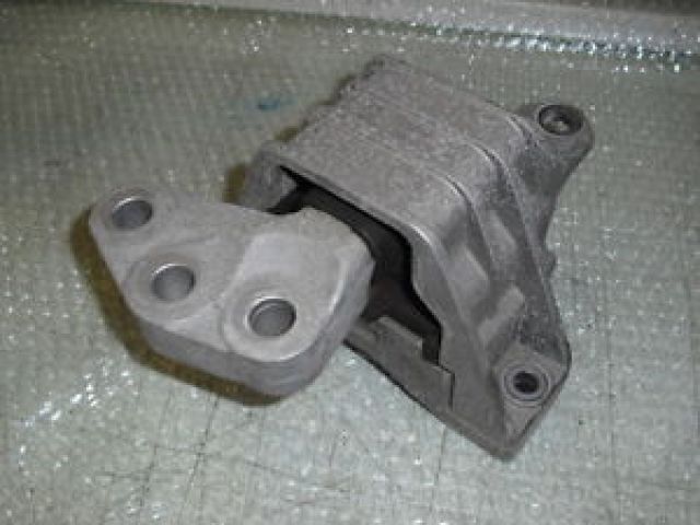 bontott OPEL VECTRA C Motor Tartó Bak (Fém)