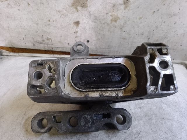 bontott OPEL VECTRA C Motor Tartó Bak (Fém)