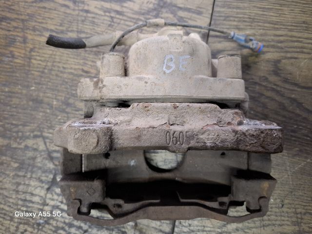 bontott OPEL VECTRA C Bal első Féknyereg Munkahengerrel