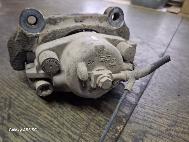 bontott OPEL VECTRA C Bal első Féknyereg Munkahengerrel