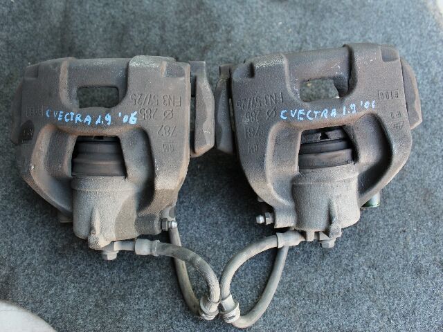 bontott OPEL VECTRA C Bal első Féknyereg Munkahengerrel