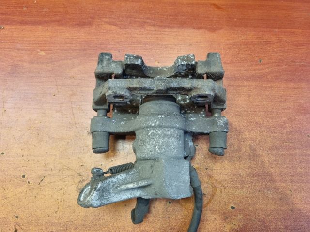 bontott OPEL VECTRA C Bal hátsó Féknyereg Munkahengerrel