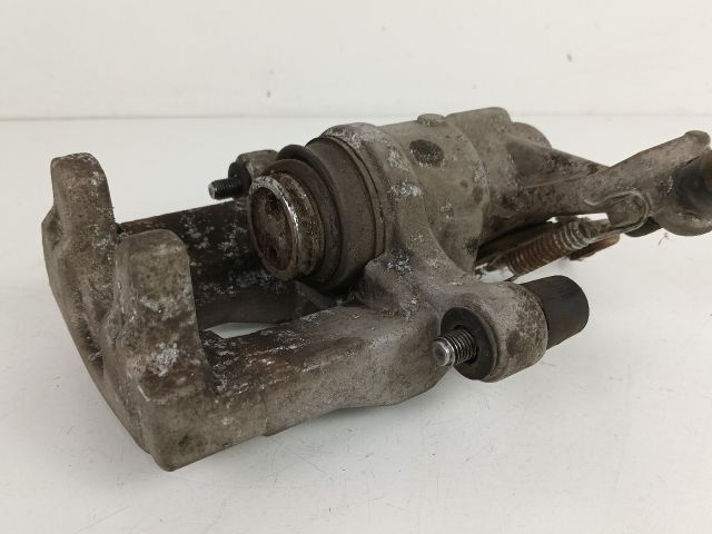 bontott OPEL VECTRA C Bal hátsó Féknyereg Munkahengerrel