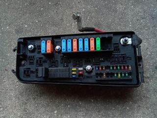 bontott OPEL VECTRA C Biztosítéktábla Motortér