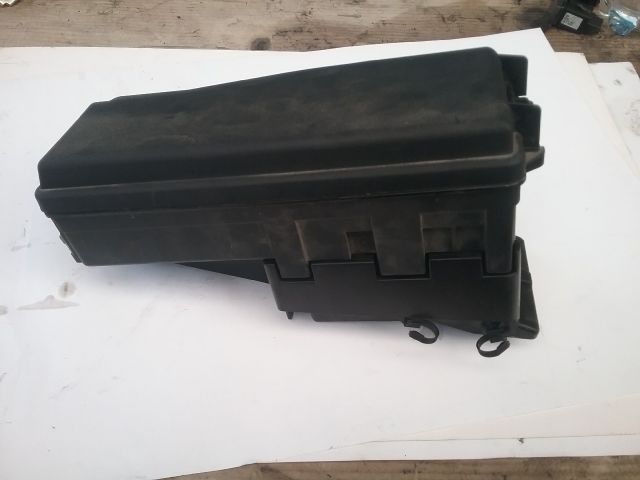 bontott OPEL VECTRA C Biztosítéktábla Motortér