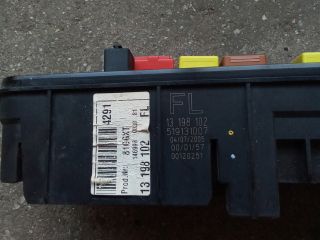 bontott OPEL VECTRA C Biztosítéktábla Motortér