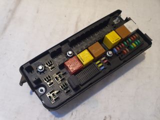 bontott OPEL VECTRA C Biztosítéktábla Motortér