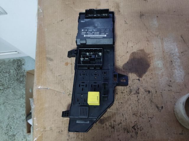 bontott OPEL VECTRA C Biztosítéktábla Motortér